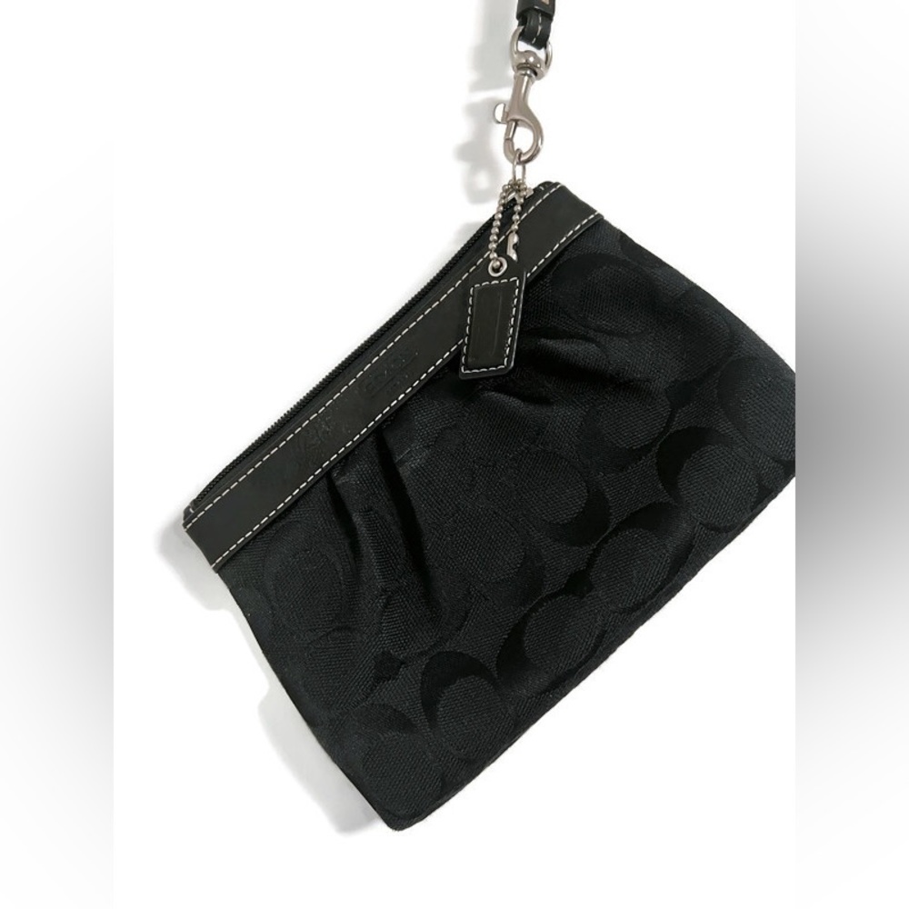 NWOT Coach signature logo convertible wristlet, black